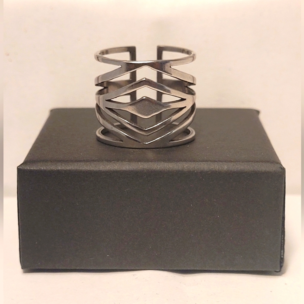 Cuff Ring